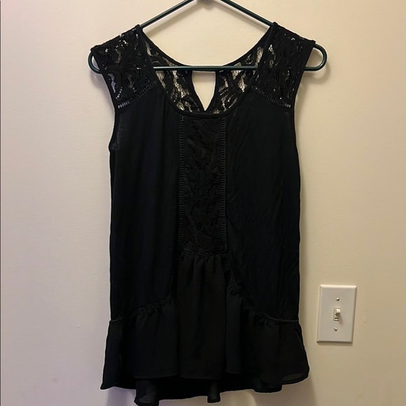Maurices Black sleeveless crochet ruffle blouse size medium - Picture 1 of 13